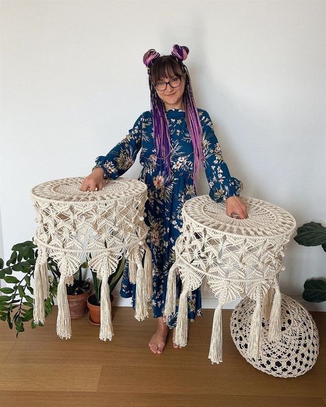 @macramemakers posted on their Instagram profile: “This work by @awesome_knots 💘 For more work, go check out their account and give them a follow!” Boho Themed Party, Macrame Light, Crochet Lamp, Macrame Clothes, Macrame Lamp, Chandelier Shade, Boho Chandelier, Shade Lamp, Living Room Bed