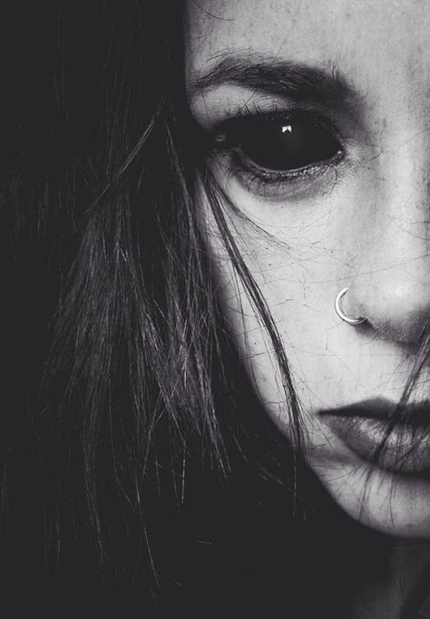 Black; just like your soul Creepy Photography, 다크 판타지, Black Eyes, Foto Art, Angels And Demons, Dark Photography, Arte Horror, Dark Beauty, Eye Black