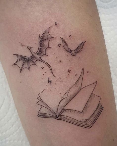Tattoo Inspiration, Book Linework Tattoo, Harry Potter Tattoo Unique, Harry Tattoos, Bookish Tattoos, Hp Tattoo, Výtvarné Reference, Fantasy Tattoos, Inspiration Tattoos