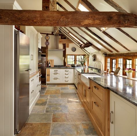 Farmhouse Kitchen by Harvey Jones Kitchens - 15 Farmhouse Kitchens Country Kitchen Designs, Slate Floor Kitchen, Slate Kitchen, Shabby Chic Wallpaper, Farmhouse Flooring, Rustic Restaurant, Shabby Chic Living Room, Slate Flooring, Shabby Chic Interiors