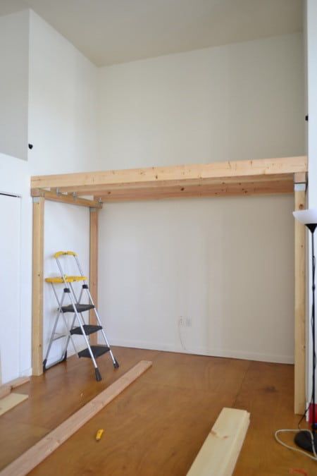 How To Vault A Ceiling, 8x10 Bedroom Layout, Build A Loft, Loft Diy, Build A Loft Bed, Små Rum Lidt Plads, Apartemen Studio, Loft Flooring, Loft Floor