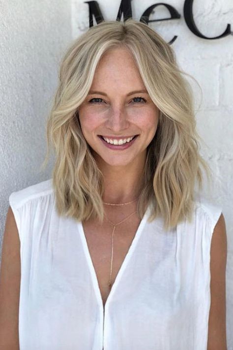 Short Layered Blonde Haircuts, All One Length Hair With Face Framing, Razor Lob Haircut, Hair Styles For Spring 2023, Mid Length Haircut For Fine Hair Straight, Haircut Low Maintenance, Low Maintenance Short Haircut, Mom Haircuts, Low Maintenance Haircut