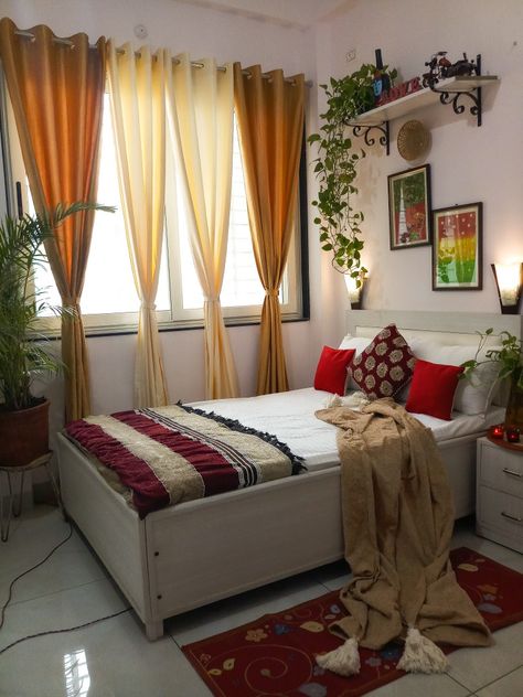 Corner Bed Design Bedrooms India, Bengali Marriage, Small Room Makeover, Autocad Tutorial, Colorful Room Decor, Indian Room Decor, Indian Bedroom Decor, Indian Bedroom, Simple Living Room Decor