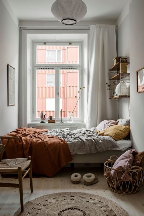 Transform Your Small Bedroom with These Creative Bedroom Room Ideas Bedroom Aesthetic, Wall Pantry Ideas, Ideas Bedroom Aesthetic, Small Bedroom Inspirations, Wall Pantry, Bedroom Room Ideas, Wood Decor Ideas, Fall Coffee Table Decor, Narrow Bedroom