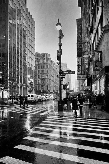 NYC | Lei Han | Flickr Fotografi Kota, Black And White Photo Wall, Black And White Picture Wall, Nyc Aesthetic, Nyc Photography, Tapeta Pro Iphone, Gray Aesthetic, Picture Collage Wall, Concrete Jungle