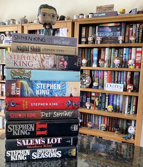 Stephen King Books, Stephen King Bookshelf, Steven King Books Aesthetic, Steven King Aesthetic, Stephen King Books Aesthetic, Night Shift Stephen King, Horror Room, Steven King, King Book