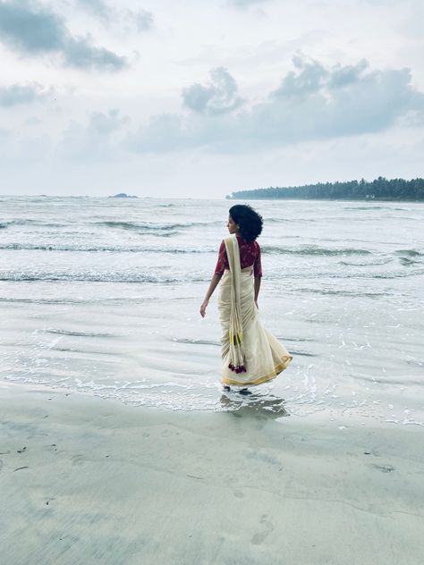 #kerala #beaches #keralasaree Nature Photography, Nature, Saree Beach Photoshoot, Kerala Saree, Saree Poses, Beach Shoot, Beautiful Photography Nature, Beach Photoshoot, Beautiful Photography