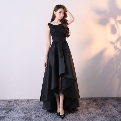 1,custom made or in stocking.2 High quality.3 mix order ,wholesale.4 100% handmade sew.5,ship in 5-7 days. Robes Quinceanera, Asymmetrical Prom Dress, High Low Evening Dresses, High Low Prom Dress, Pleated Party Dress, Robes D'occasion, Prom Dress Black, Black Homecoming Dress, High Low Prom Dresses