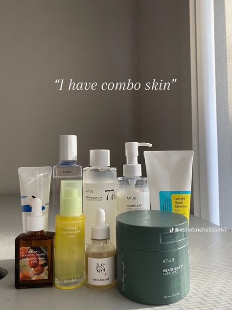 Combo Skin Care, Korean Skin Care Secrets, Toner Pads, Parfum Victoria's Secret, Skin Care Aesthetic, Combo Skin, Basic Skin Care Routine, Care Aesthetic, Perfect Skin Care Routine