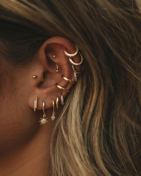 Jay.Nicole on Instagram: “TONS of new earrings in the drop!! Tap to shop!” Ear Piercings Inspiration Classy, Snug Piercing Ideas, Cartalige Ear Piercing, Multiple Ear Piercings Aesthetic, Trendy Ear Piercings, Ear Piercings Guide, Silver Ear Jewelry, Ear Peircings, Piercing Inspo