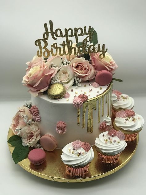 Happy Birthday Cakes For Women, Birthday Flower Cake, Happy Birthday Flower Cake, Cake Happy Birthday, Happy Anniversary Cakes, Happy Birthday Cake Pictures, Birthday Cake Pictures, Happy Birthday Wishes Cake, Happy Birthday Wishes Photos