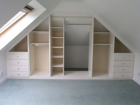 Attic Room Ideas Slanted Walls, Small Attic Room, Attic Room Ideas, Små Rum Lidt Plads, Attic Wardrobe, Slanted Walls, Attic Closet, Angled Ceilings, Attic Loft