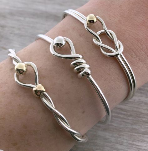 Silversmithing Jewelry, Wire Wrap Jewelry Designs, Inexpensive Jewelry, Wire Wrapped Jewelry Diy, Jewellery Art, Handmade Silver Jewellery, Hook Bracelet, Wire Jewelry Designs, Knot Bracelet