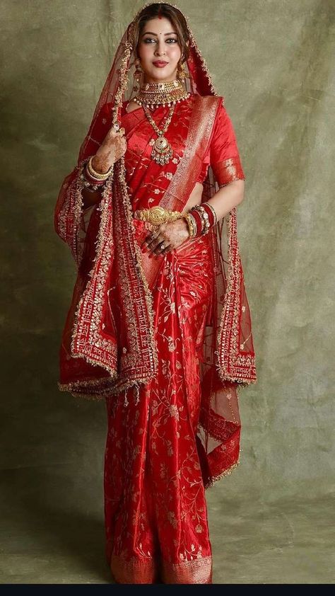 Red Saree Bridal, Wedding Saree Red, Indian Bridal Wear Red, Red Saree Wedding, Indian Dress Up, Saree Red, Best Indian Wedding Dresses, Sonarika Bhadoria, Saree Ideas