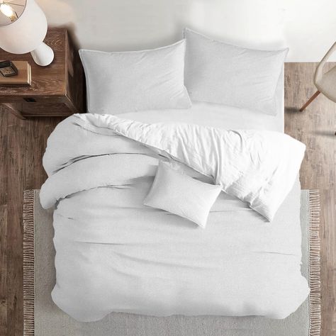Kendra White Pearl Bedding 1 Duvet Bed, Dressing Unit, Classic Bedding, White Coverlet, Easy Pillows, Bed Ensemble, Feather Wallpaper, White Comforter, Black Pillows