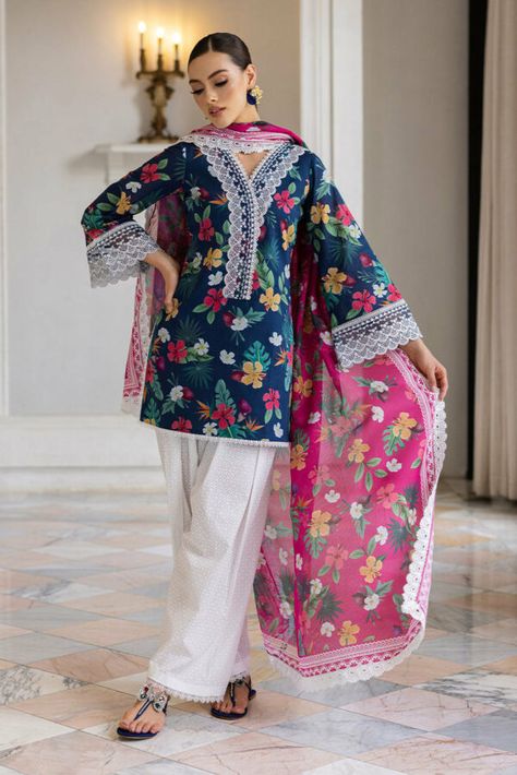 Dress Design Pakistani, Lawn Dress Design, Zainab Chottani, Lace Dress Design, Latest Dress Design, Trendy Shirt Designs, Desi Fashion Casual, Pakistani Fancy Dresses, Stylish Short Dresses