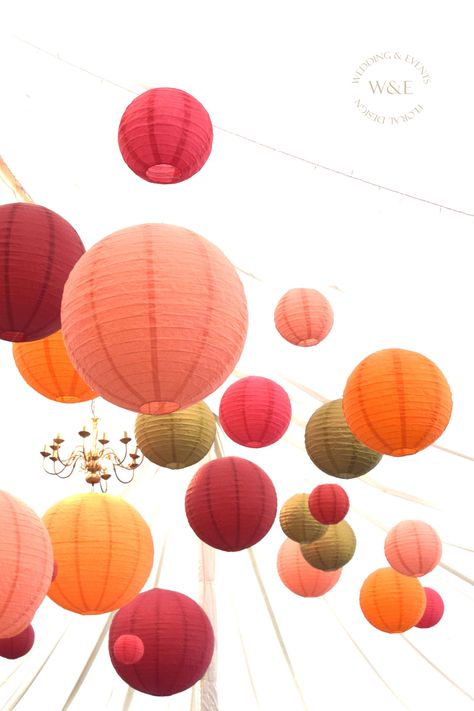 Autumn Paper Lanterns, Paper Lanterns Decorations Ideas, Colorful Paper Lanterns, Paper Lantern Hanging, Lantern Party Decorations, Paper Lanterns Decor, Paper Lanterns Decorations, Gold Paper Lanterns, Outdoor Paper Lanterns