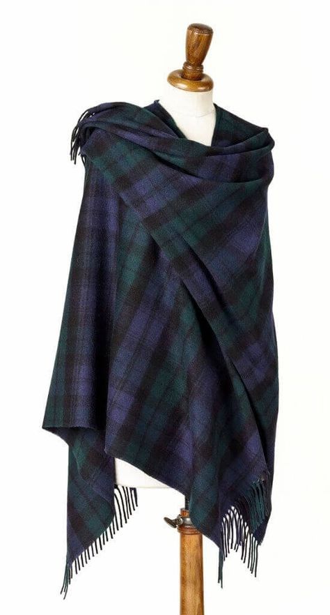 Clan Campbell, Campbell Tartan, Tartan Wedding, Tartan Clothing, Ruana Wrap, Black Watch Tartan, Dope Outfits For Guys, Trendy Girl, Tartan Plaid