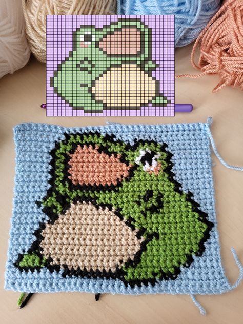 Amigurumi Patterns, Patchwork, Random Squares Crochet Blanket, Crochet Frog Tapestry, Aesthetic Tapestry Crochet, Pixel Crochet Projects, Frog Crochet Square, Mini Crochet Tapestry, Pixel Art Frog Cute