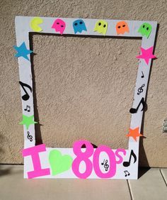 80's Polaroid photo booth 80s Themed Birthday Party Ideas, 80s Themed Birthday Party, 80s Theme Party Decorations, 80 S Theme Party, 90s Party Ideas, Decades Party, Photoshoot Party, Themed Birthday Party Ideas, 80s Party Decorations