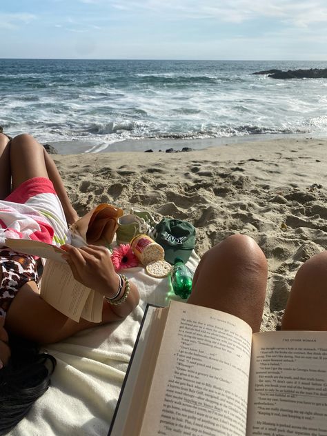 Beach House Friends Aesthetic, Snacks At The Beach, Beach Vibes With Friends, Reading Books On The Beach Aesthetic, Beach Book Photo, Summer Reading Asthetics, Reading By Beach, Beach Hangout Aesthetic, Beach Pictures Reading