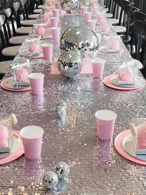 Sweet 16 Party Themes, 14th Birthday Party Ideas, Sweet Sixteen Birthday Party Ideas, 17th Birthday Ideas, Disco Birthday Party, Disco Party Decorations, Cute Birthday Ideas, Cowgirl Birthday Party, Bday Party Theme