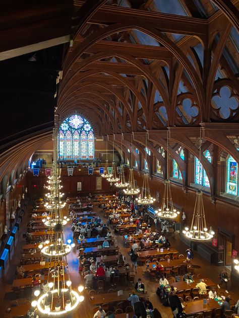 Harvard Classroom Aesthetic, Harvard Library Aesthetic, Harvard University Dorm Room, Harvard Astrophysics, Harvard Interior, Harvard Classroom, Yale Medical School Aesthetic, Harvard University Uniform, Harvard Vision Board