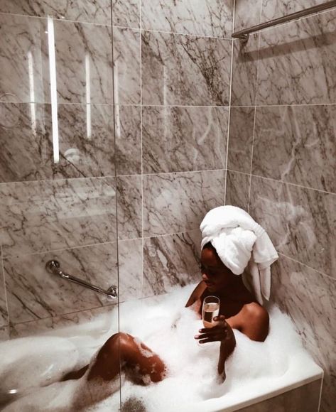 Black Woman Luxury Aesthetic, Feminine Black Women, Black Femininity Aesthetic, Femininity Aesthetic, Vision Board Printables, I Love Being Black, Vegan Bath Products, Beautiful Photoshoot Ideas, Vision Board Photos