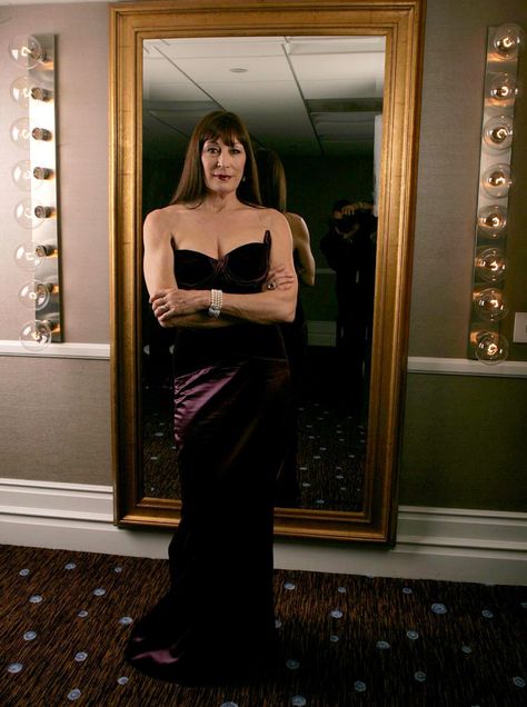 Angelica Houston Style, Anjelica Huston 70s, Anjelica Houston, Angelica Houston, Angelica Huston, John Huston, Pose Model, Anjelica Huston, Houston Fashion