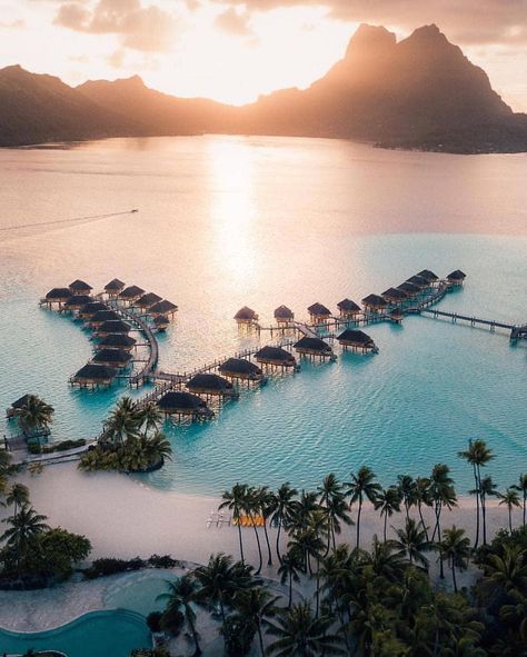 Bora Bora, Holiday Places, Aloita Resort, Sunset Mountains, Dream Vacations Destinations, Travel Family, Dream Travel Destinations, Vacation Places, Beautiful Places To Travel