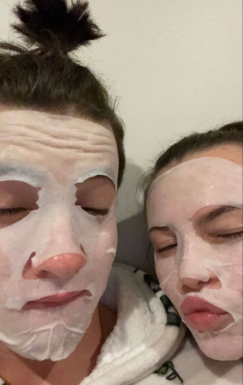 Sheet face mask self care couples love romance Couple Doing Mask, Face Masks Couple Goals, Mask Date Couple, Face Masks Skin Care Aesthetic Couple, Cute Face Mask Pictures, Face Mask Date Night, Couples With Face Masks, Couples Doing Face Masks, Couple Self Care Aesthetic