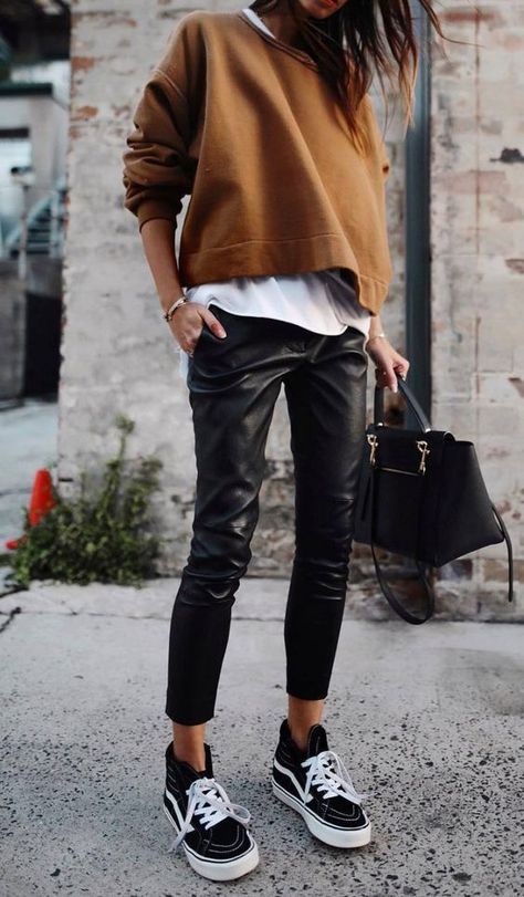 Outfits Con Vans, Fashion Inspo Instagram, Perfect Winter Outfit, Cute Christmas Outfits, Vans Outfit, Christmas Outfits Women, Vans Style, Ootd Casual, Boots Women Fashion