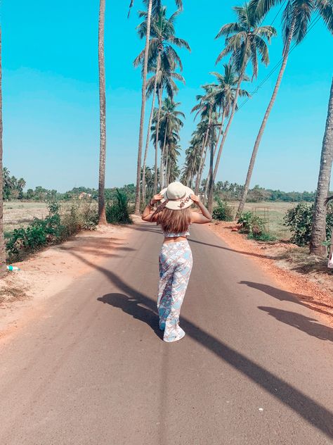 #Goallookbook #baccaylookbook #vaccation #goa
#beachlooks Para Road Goa Photography, Parra Road Photos, Parra Road Goa, Goa Poses For Women, Goa Outfits, Road Lines, Palm Lines, Dear Zindagi, Drawing Quotes