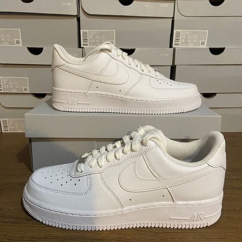 Air Force 1 white classic original Shoes Air Force 1s White, Air For Es, White Air Force Ones Aesthetic, Plain White Nike Shoes, Zapatos Nike Air Force One, Air Force 1 Blanche, Nike Air Force Woman, Nike Airforce 1 Women, Nike Air Force 1 Original