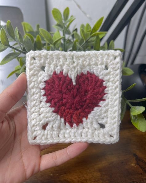 crochet heart granny square ❤️ tutorial & free pattern are live! includes pattern to turn them into a drawstring pouch! #crochetheart | Instagram Heart Granny Square Tutorial, Heart Granny Square Pattern, Crochet Heart Granny Square, Granny Square Pouch, Learn Crochet Beginner, Heart Granny Square, Bag Free Pattern, Granny Square Tutorial, Granny Square Pattern