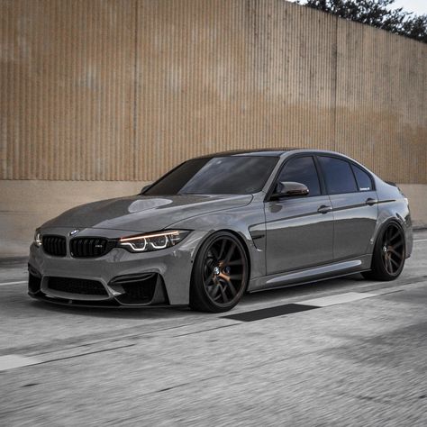 Cars Tattoo, Mobil Bmw, Carros Bmw, Car Tattoo, Aesthetic Cars, Nardo Grey, Cars Aesthetic, Dream Cars Bmw, Bmw Sport