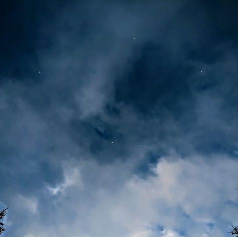 blue sky blue hour moodboard blue messy icon Nature, Heavy Blue Aesthetic, Pretty Blue Pictures, Blue Morning Sky Aesthetic, Hazy Blue Aesthetic, Blue Aesthetic Square, Stormy Blue Aesthetic, Blue Esthereal Aesthetic, Light Blue Grey Aesthetic