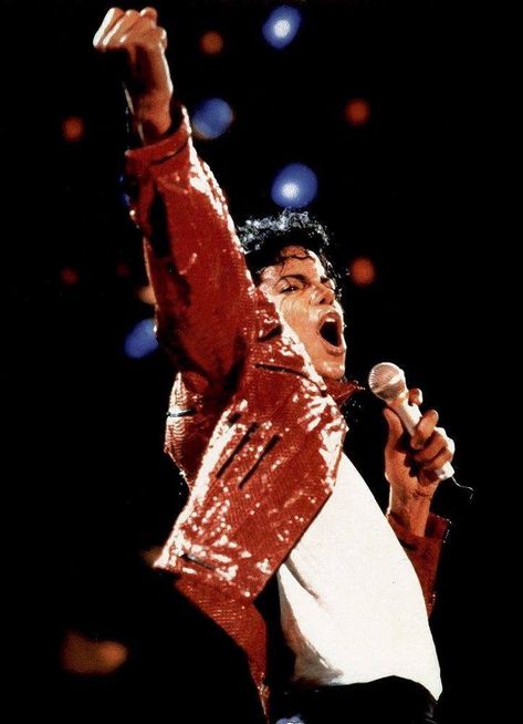 The 1984 Victory Tour saw MJ take on a more confident, captivating stage presence. He seemed more in control of his element, more… Michael Jackson Thriller Jacket, Michael Jackson Tour, Michael Jackson Bad Tour, Michael Jackson Bad Era, Michael Jackson Wallpaper, Jackson Bad, Photos Of Michael Jackson, Michael Jackson Thriller, Joseph Jackson