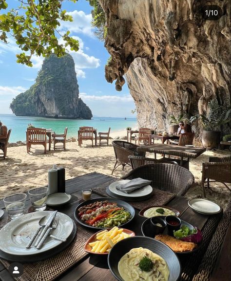 The Grotto Thailand, Thailand Asthetic Picture, Travel Aesthetic Thailand, Thailand Vision Board, Thailand Places To Visit, Summer In Thailand, Outfits For Thailand Vacation, Phuket Thailand Aesthetic, Bangkok Thailand Aesthetic