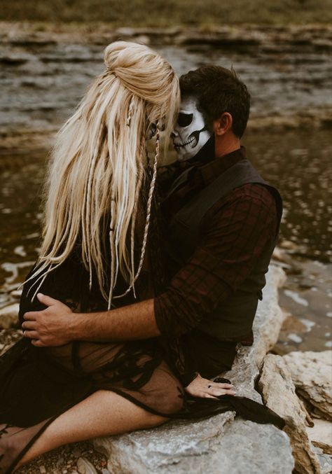 Horror Couples Photoshoot, Couples Halloween Photo Shoot, Gothic Couples Photoshoot, Horror Couple Photoshoot, Spooky Couples Photoshoot, Skeleton Photoshoot, Halloween Couples Photoshoot, Couples Halloween Photoshoot, Spooky Couple Photoshoot