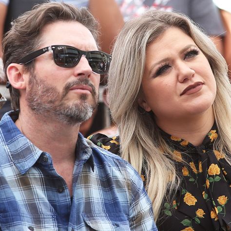 Get the latest news on Kelly Clarkson's divorce from Brandon Blackstock on SheFinds. Kelly Clarkson Family, Kelly Clarkson Wedding, Boyfriend Jackets, Kelly Clarkson Hair, Celebrity Divorce, Bad Knee Workout, Lauren Alaina, Sarah Snook, Boyfriend Jacket