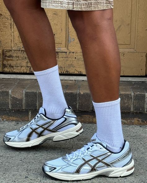 Need that @asics collab expeditiously🙇🏽‍♂️ #303unkn0wn #highstreetvision Brown Aesthetic Shoes, Gel 1130 Outfit, Aesthetic Running Shoes, Asics Aesthetic, Asics Outfit, Gel Asics, Asics Gel 1130, Asics Kayano, Aesthetic Running