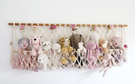 Stuffed Animal Display, Macrame Toy Hammock, Macrame Baby Room, Teddy Storage, Stuffed Animal Displays, Soft Toy Storage, Stuffed Animal Hammock, Kids Bedroom Storage, Macrame Baby