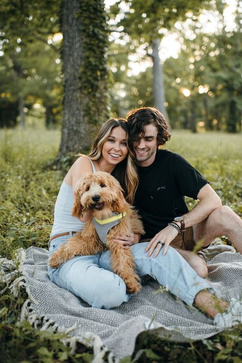 Dog Parent Photoshoot, Fall Pictures Couples And Dogs, Couple And Dog Pictures, Backyard Photoshoot Ideas, Dog Family Pictures, Family Dog Photos, Pet Photoshoot, Puppy Photoshoot, Family Pet Photography