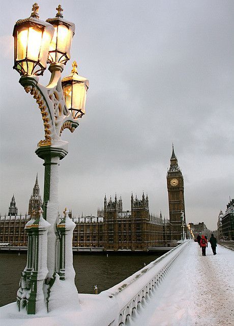 A wintry Big Ben in the snow by Alastair Humphreys on Flickr | Taken on February 2, 2009, London, England London Snow, London Wallpaper, England Aesthetic, Aesthetic London, London Vibes, Snow Place, Wallpaper Winter, London Winter, London Dreams