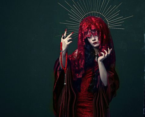 bitter, bitter, better : Photo Dark Fantasy, Wow Photo, Arte Obscura, Wow Art, 판타지 아트, Foto Inspiration, Dark Beauty, 인물 사진, Dark Aesthetic