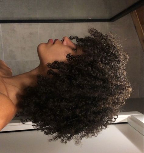 Shoulder Length Wash And Go Hairstyles, Mixed Emotions Aesthetic, Curly Afro Aesthetic, Oahndaqueen Aesthetic, 3c Hair Aesthetic, Black Curly Hair Short, Long Curly Hairstyles For Black Women, Medium Length 4b Natural Hairstyles, Curly Hair Mexican