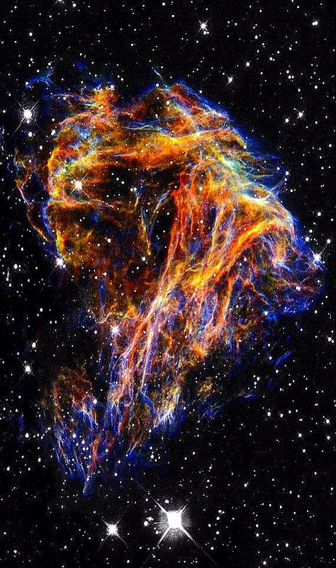 NASA’s Hubble Space Telescope, these delicate filaments are actually sheets of debris from a stellar explosion in a neighboring galaxy. Hubble Space Telescope Pictures, Summer Fireworks, Photography Space, Telescope Images, Eagle Nebula, Sun Poster, Nasa Hubble, Hubble Telescope, Carina Nebula