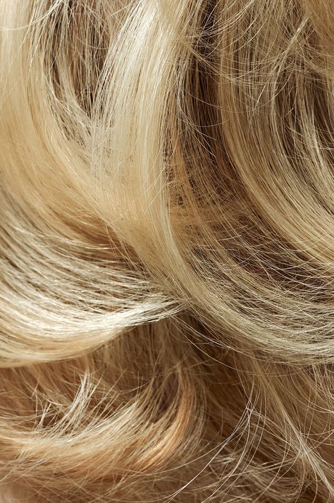 Hair Close Up, Scalp Exfoliating, Oribe Hair, Blonde Shampoo, Oribe Hair Products, Vanilla Girl, Bright Blonde, Gold Girl, Vogue Beauty