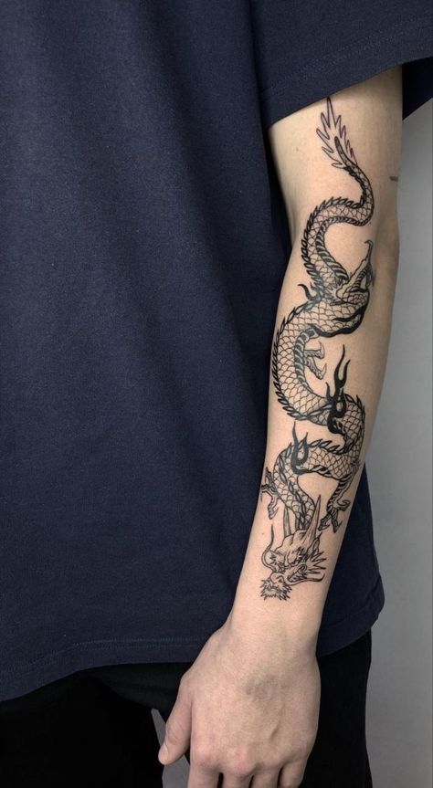 Dragon Tattoo Forearm Sleeve, Dragon Tattoo Upper Arm, Dragon Tattoo Forearm, Tato Tradisional, Dragon Tattoo Arm, Asian Dragon Tattoo, Around Arm Tattoo, Dragon Tattoos For Men, Chinese Dragon Tattoos